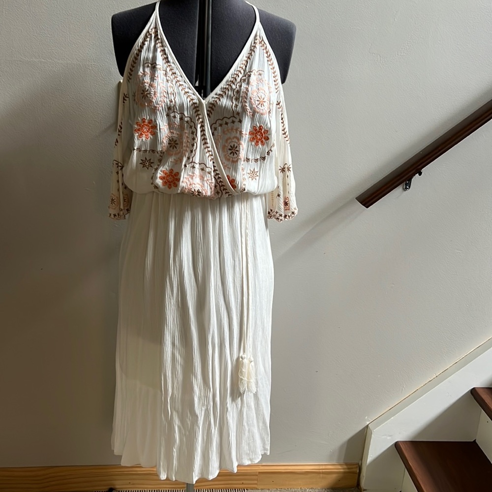Xhilaration Embroidered Boho Cold Shoulder Maxi Dress